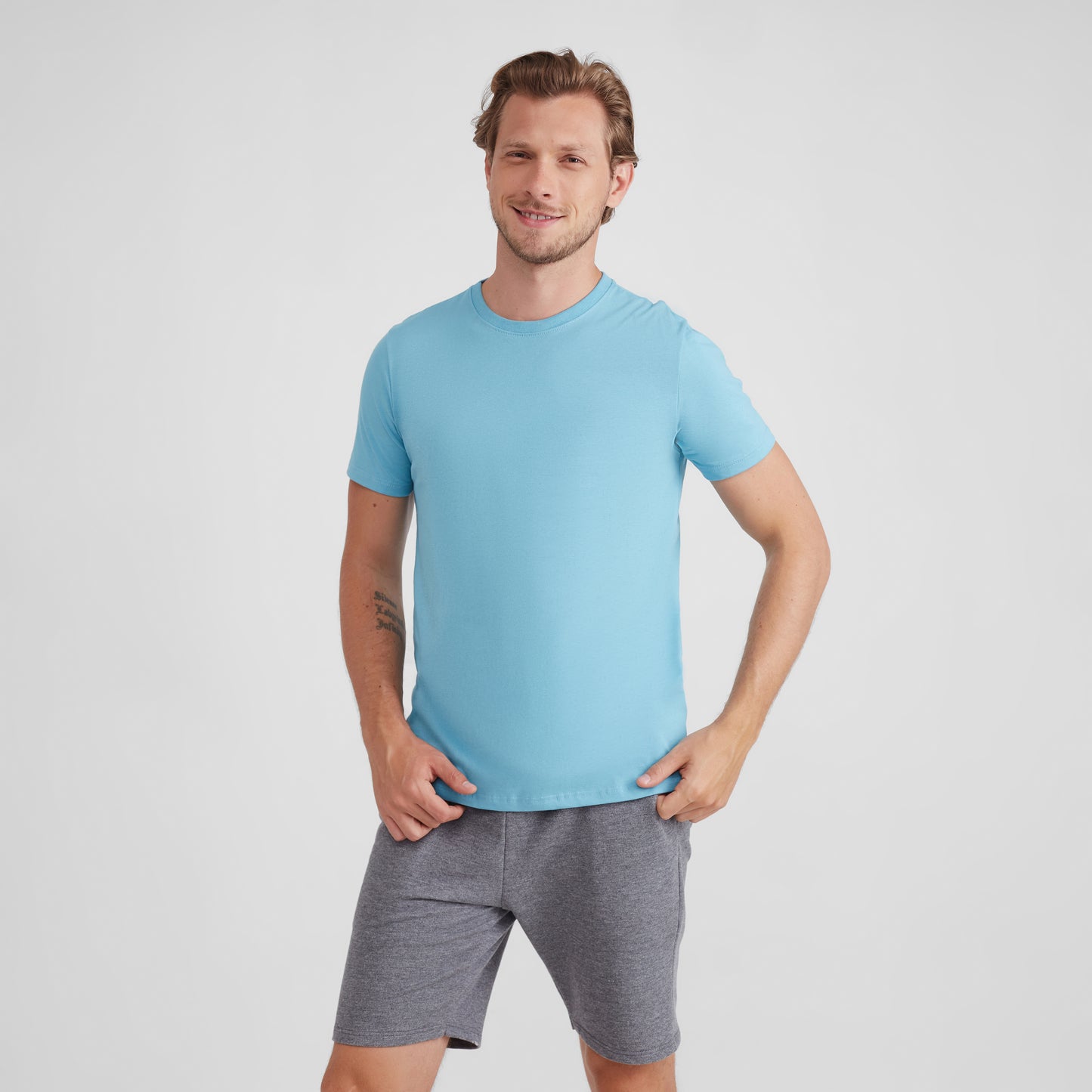 Camiseta Básica Masculina - Azul Claro