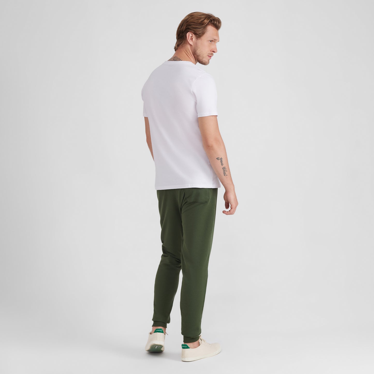 Camiseta Básica Gola V Masculina - Branco