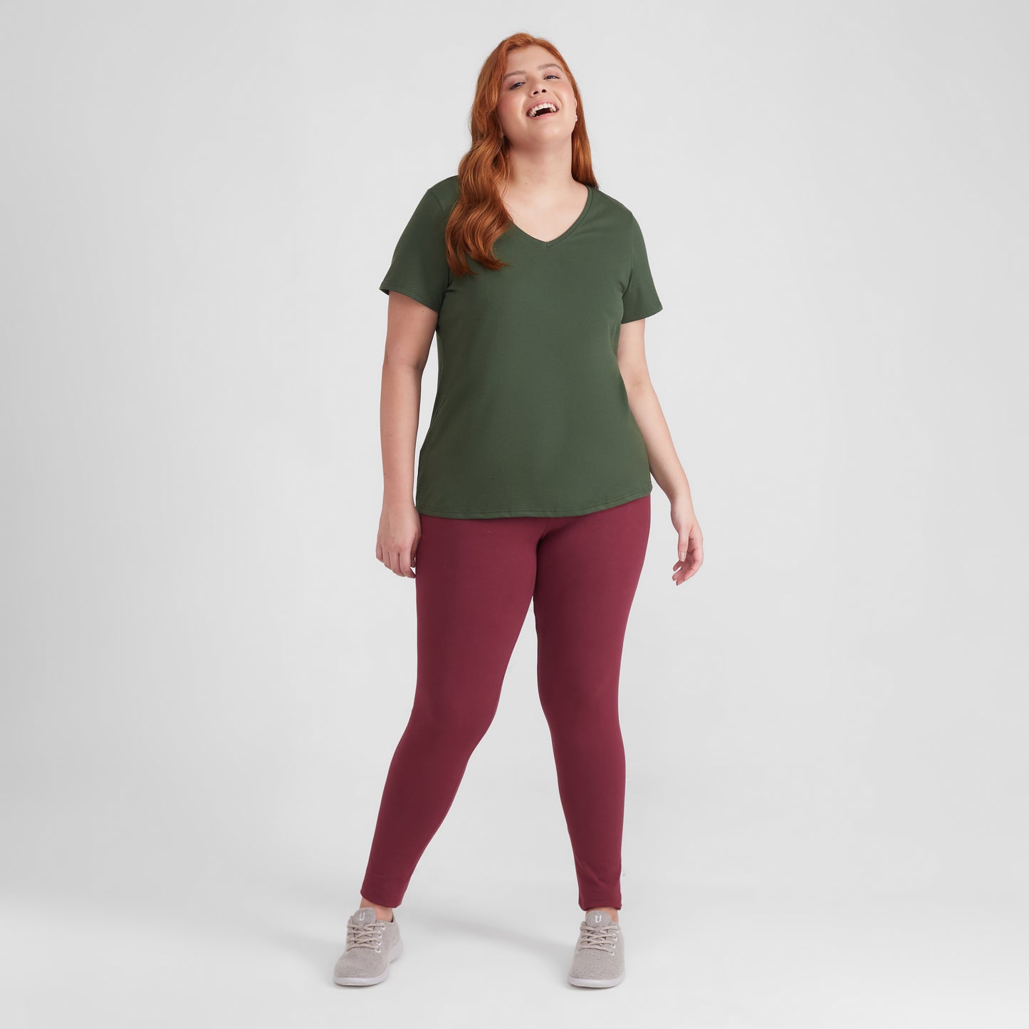 Camiseta Babylook Algodão Premium Gola V Plus Feminina - Verde Selva