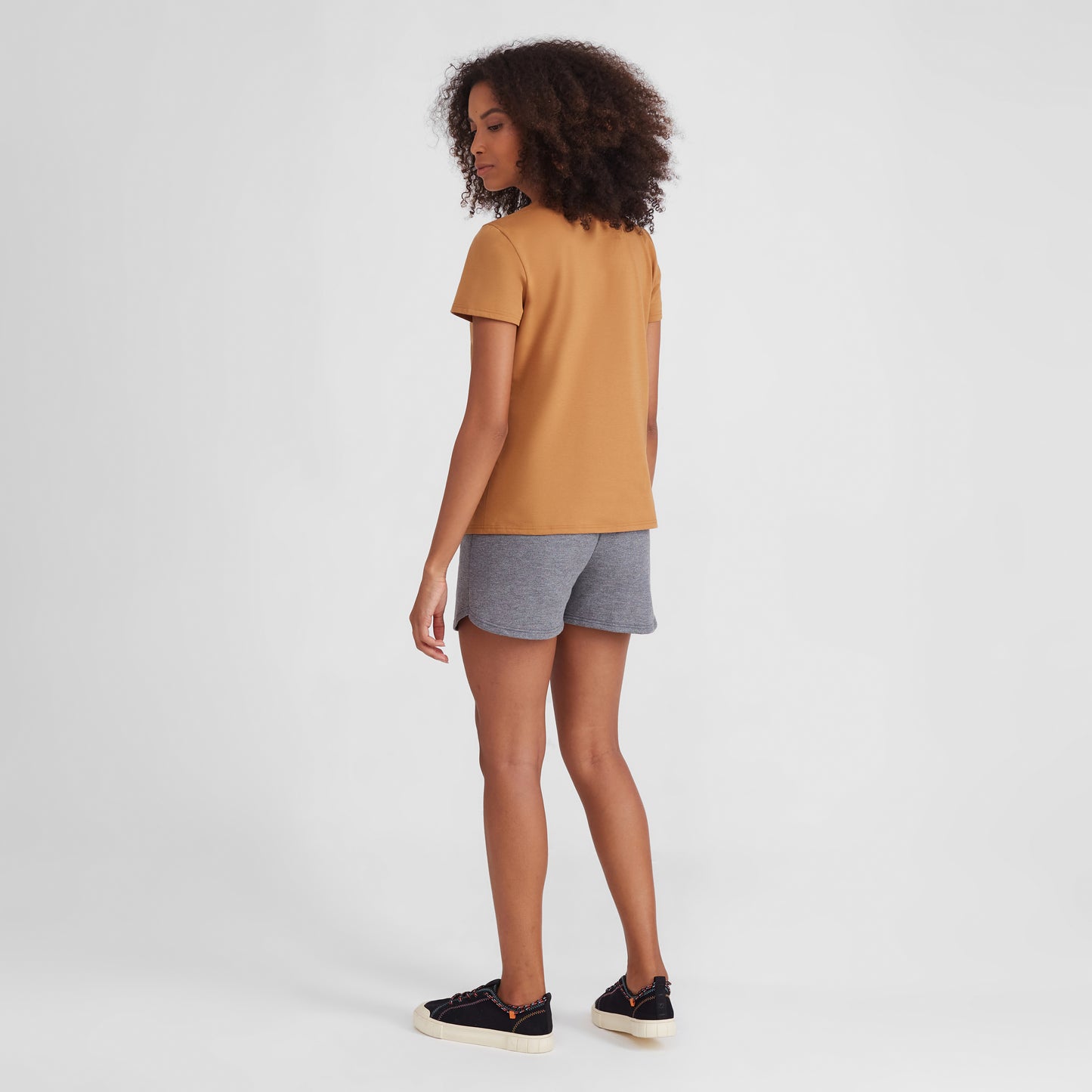 Camiseta Básica Feminina - Ocre
