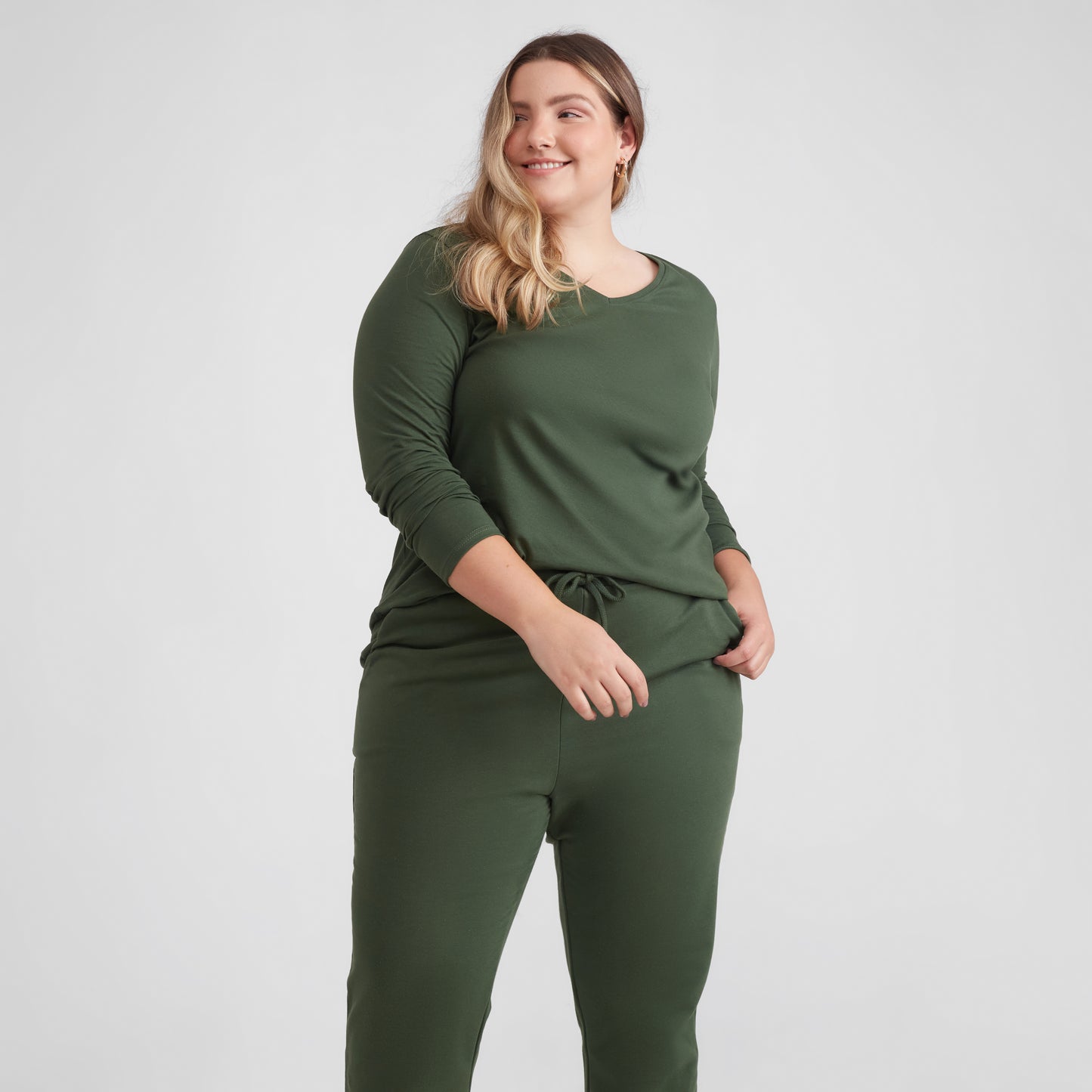 Camiseta Babylook Algodão Premium Manga Longa Gola V Plus Feminina - Verde Selva