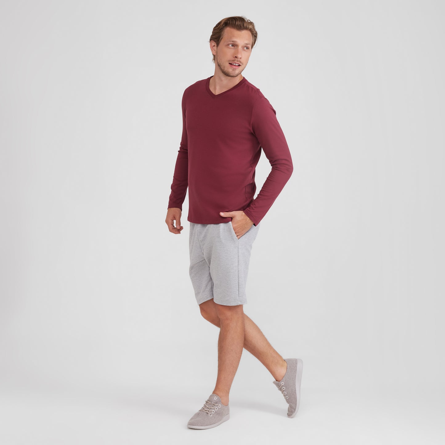 Camiseta Básica Gola V Manga Longa Masculina - Vermelho Vinho