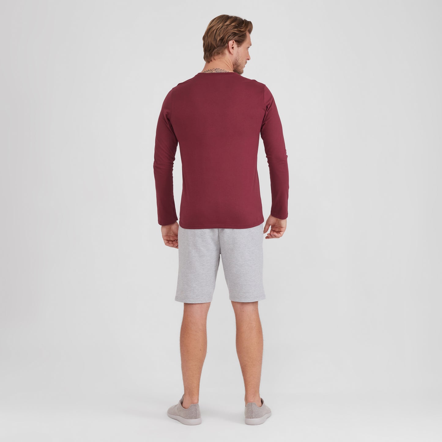 Camiseta Básica Gola V Manga Longa Masculina - Vermelho Vinho