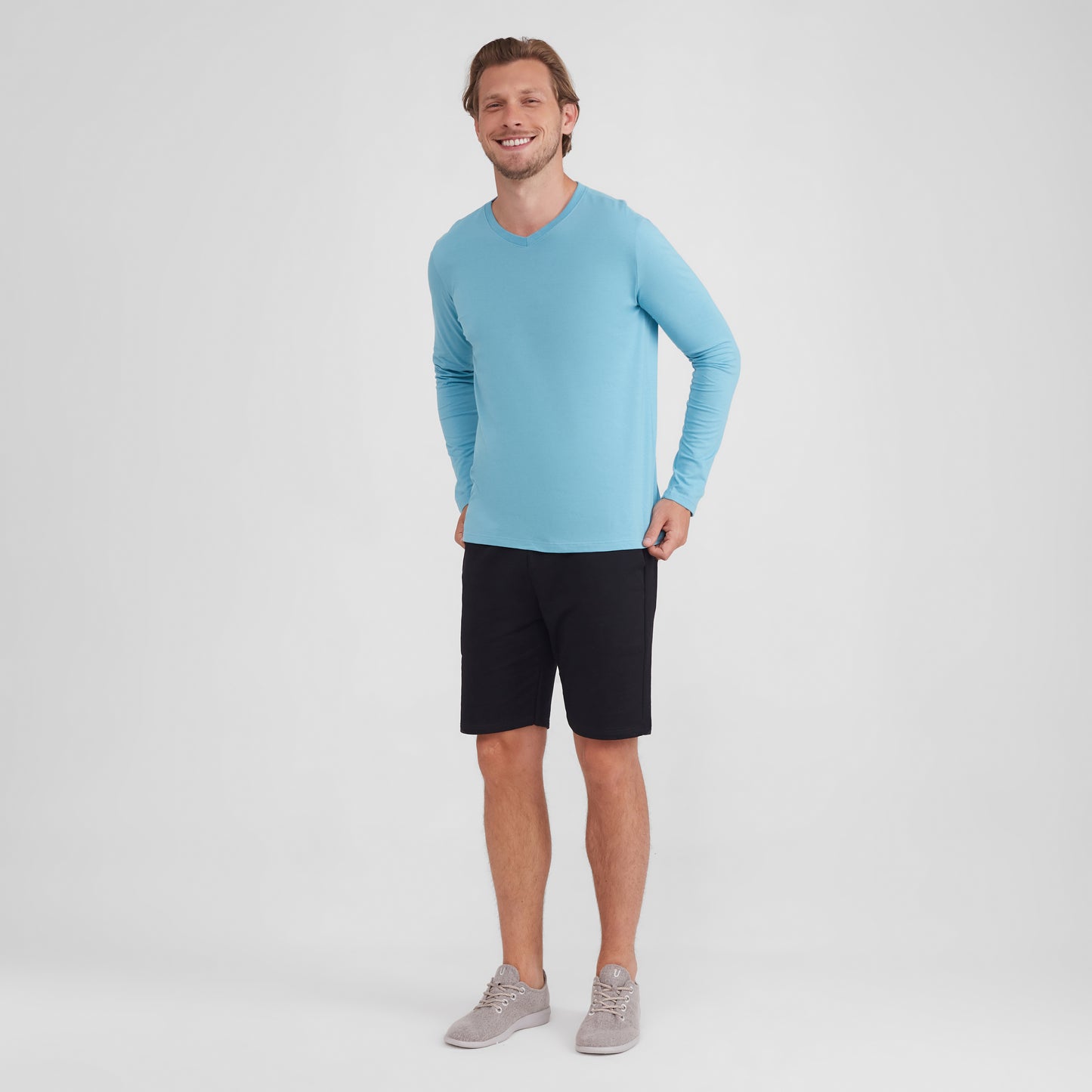 Camiseta Básica Gola V Manga Longa Masculina - Azul Claro