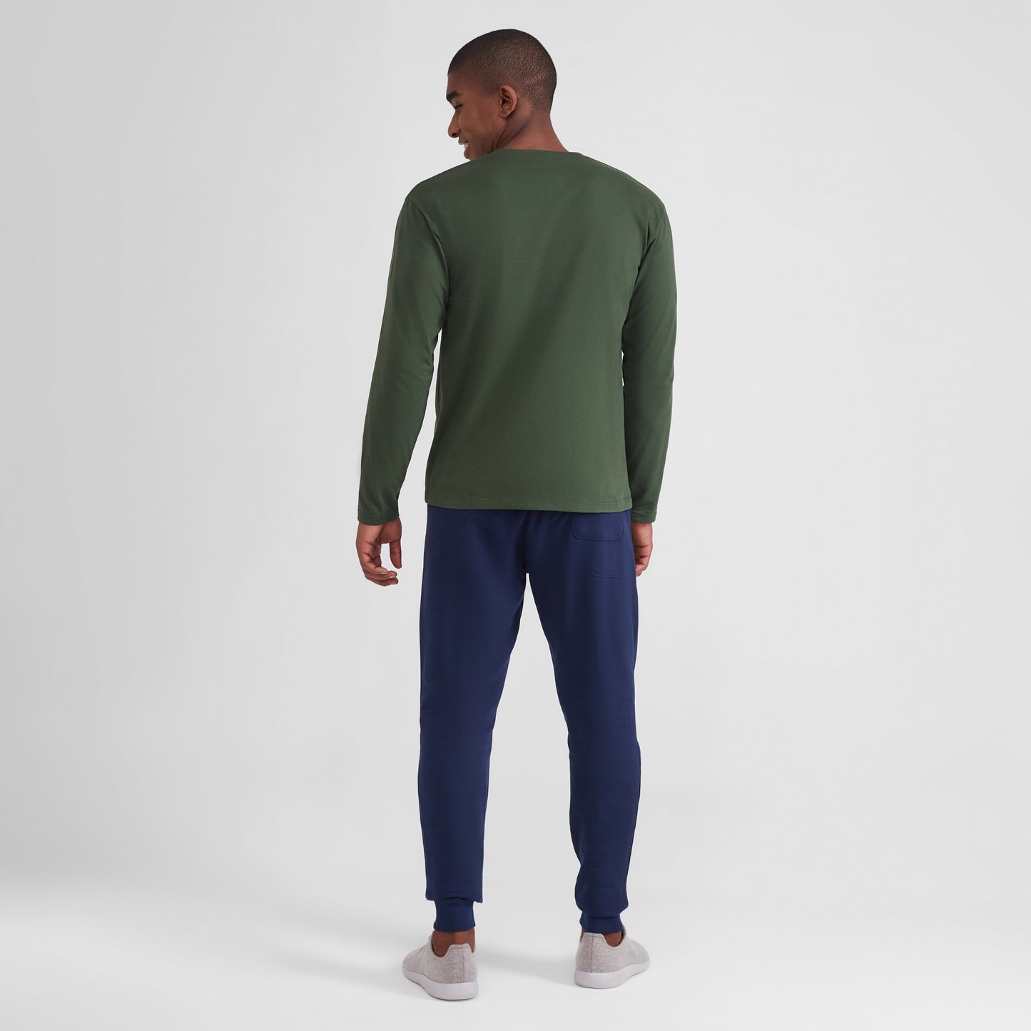 Camiseta Básica Manga Longa Masculina - Verde Selva