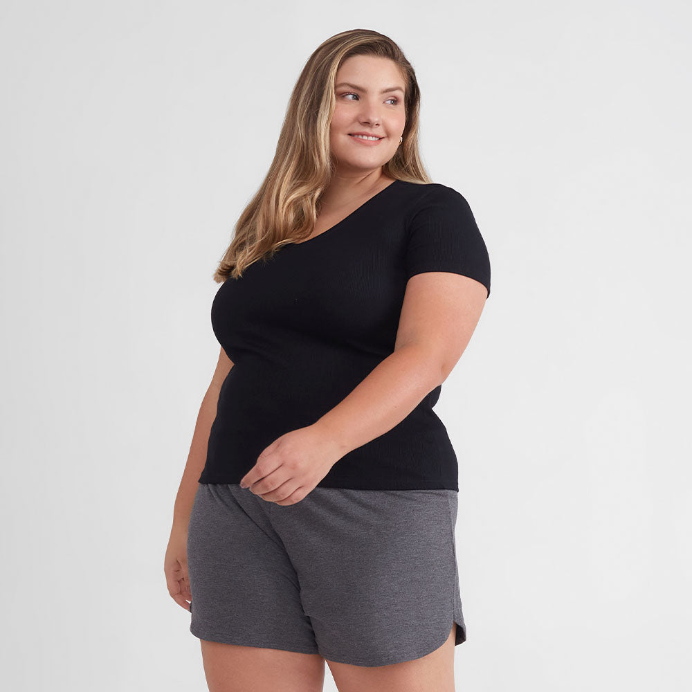 Camiseta Pijama Gola C Plus Feminina - Preto