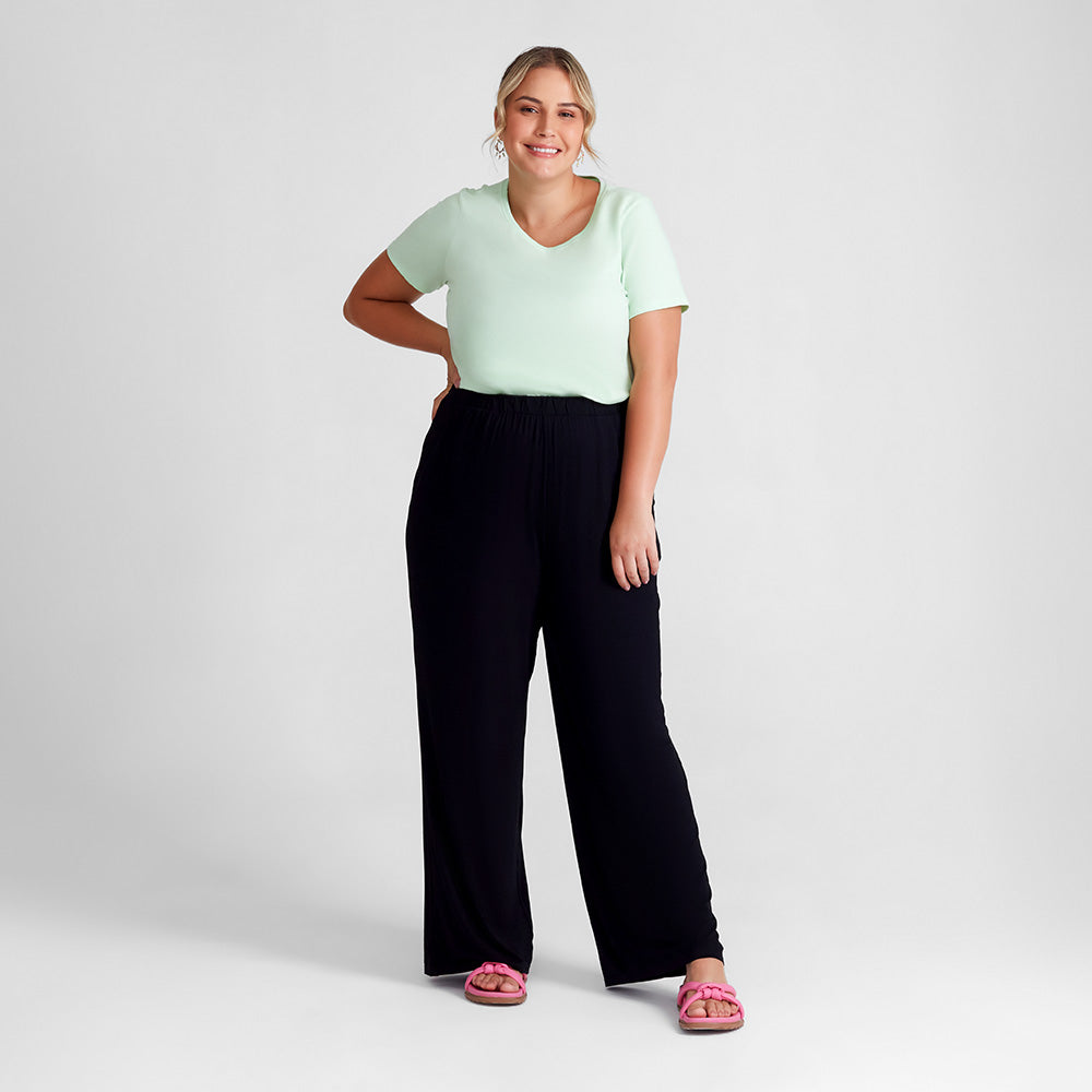 Calça Wide Viscose Plus Feminina - Preto