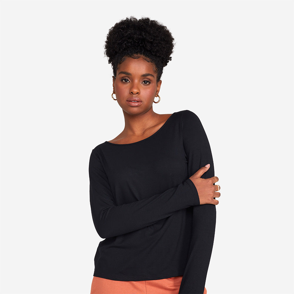 Camiseta Manga Longa Gola Canoa Feminina - Preto