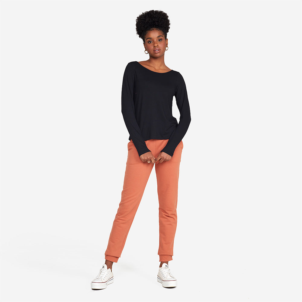 Camiseta Manga Longa Gola Canoa Feminina - Preto