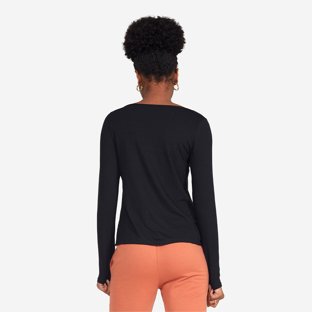Camiseta Manga Longa Gola Canoa Feminina - Preto