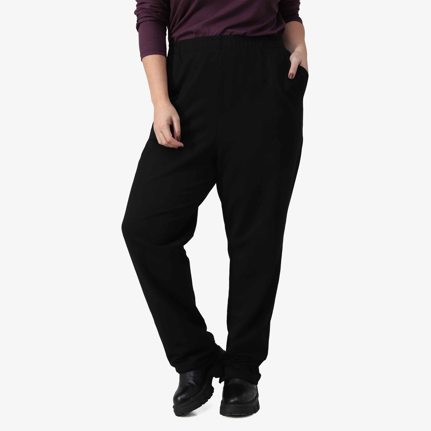 Calça Reta Moletom Flanelado Comfort Plus Feminina - Preto