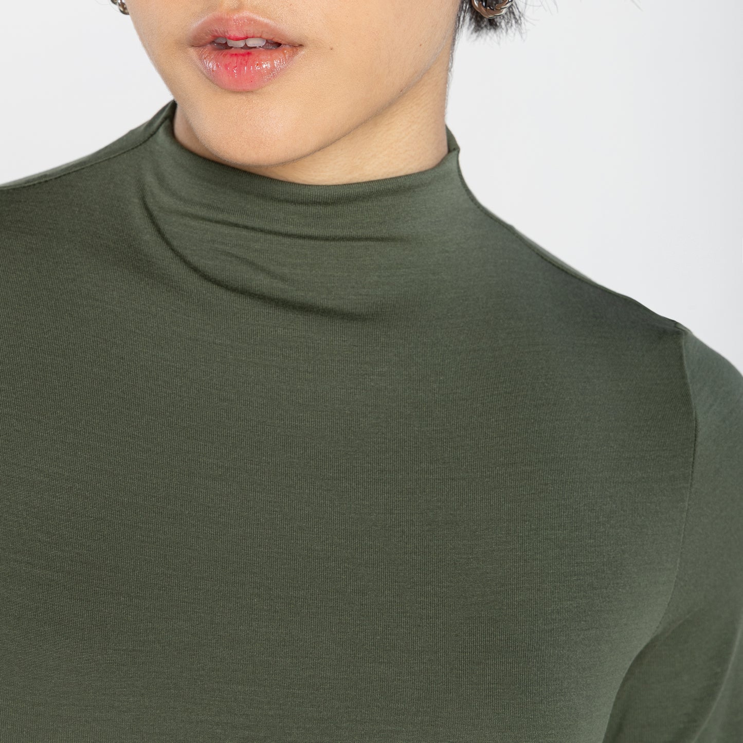 Tech T-Shirt Modal Gola Alta Feminina - Verde Figo