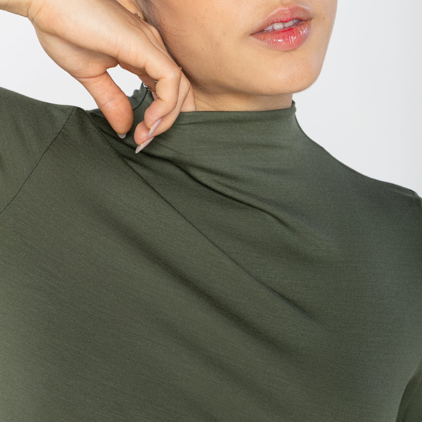 Tech T-Shirt Modal Gola Alta Feminina - Verde Figo