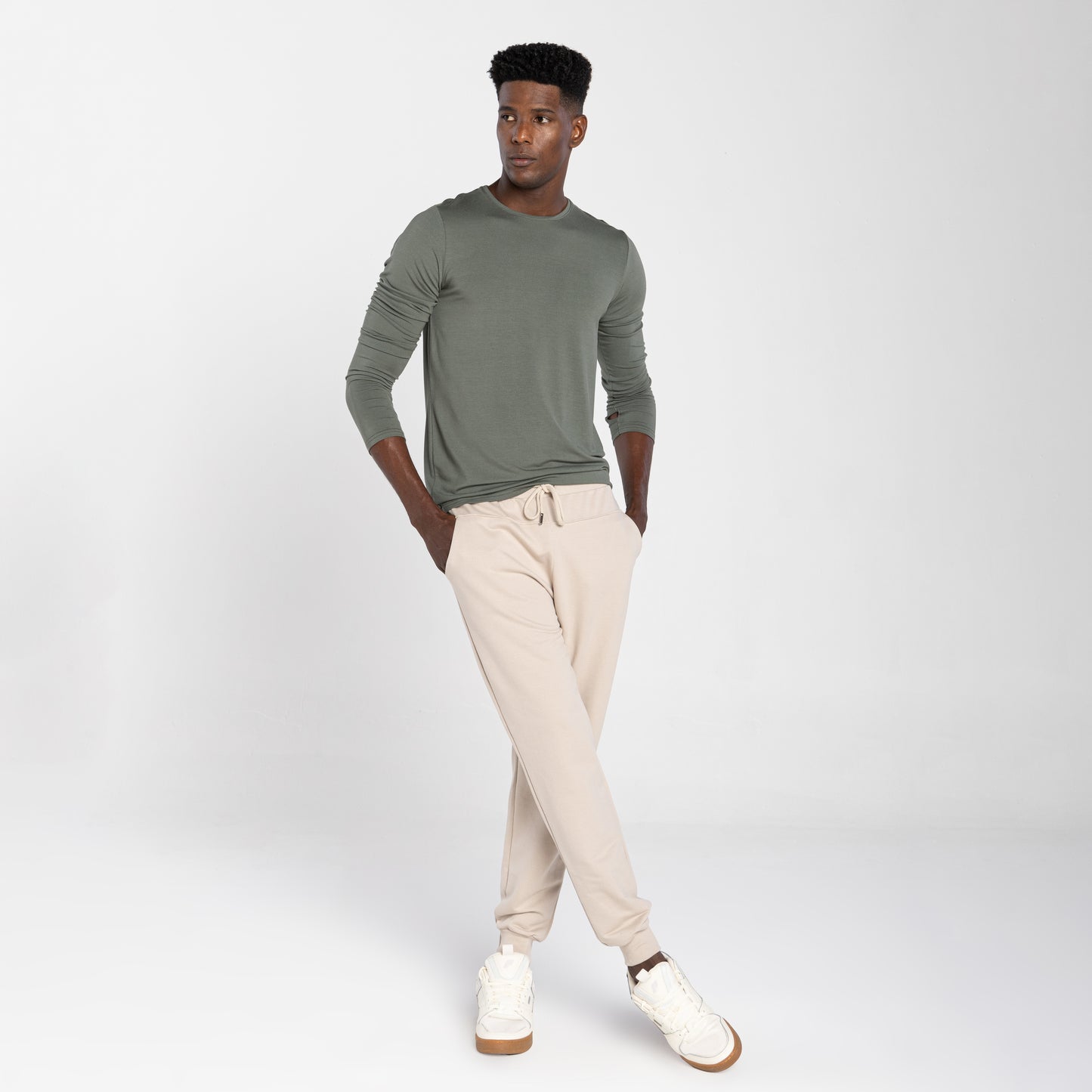 Calça Jogger Moletom Tech Impermeável Recorte Costas - Bege Aveia