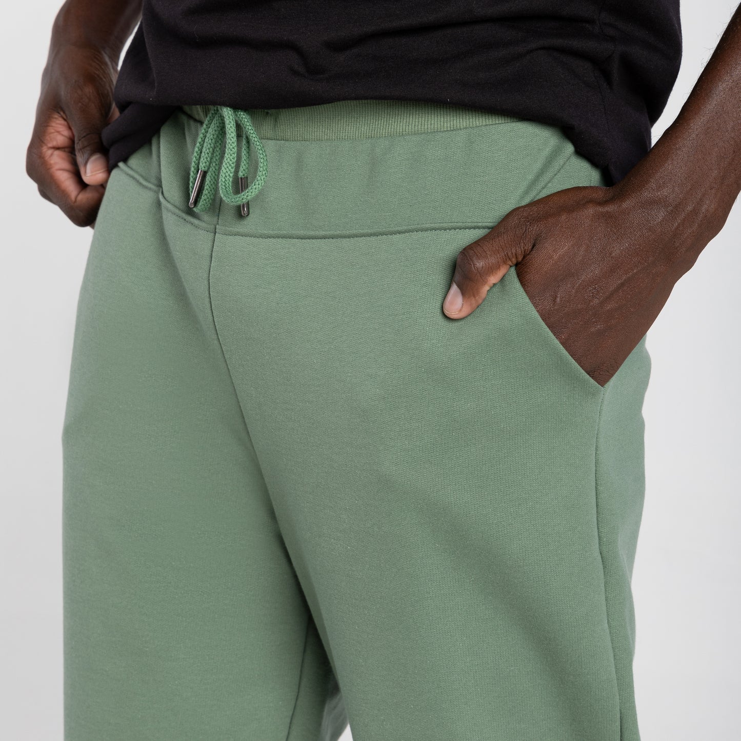 Calça Jogger Moletom Tech Impermeável Recorte Costas - Verde Alecrim