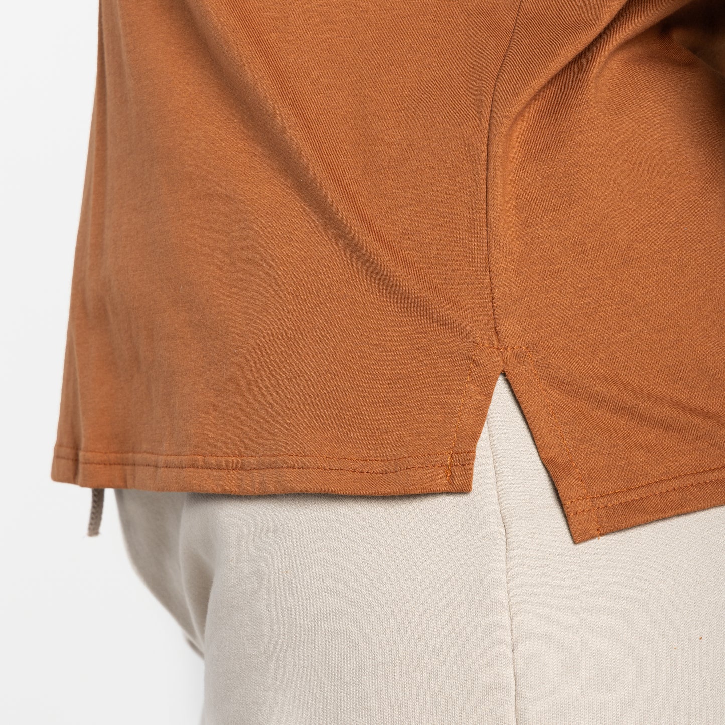 Tech T-Shirt Anti Odor Boxy Plus Feminina - Marrom Canela