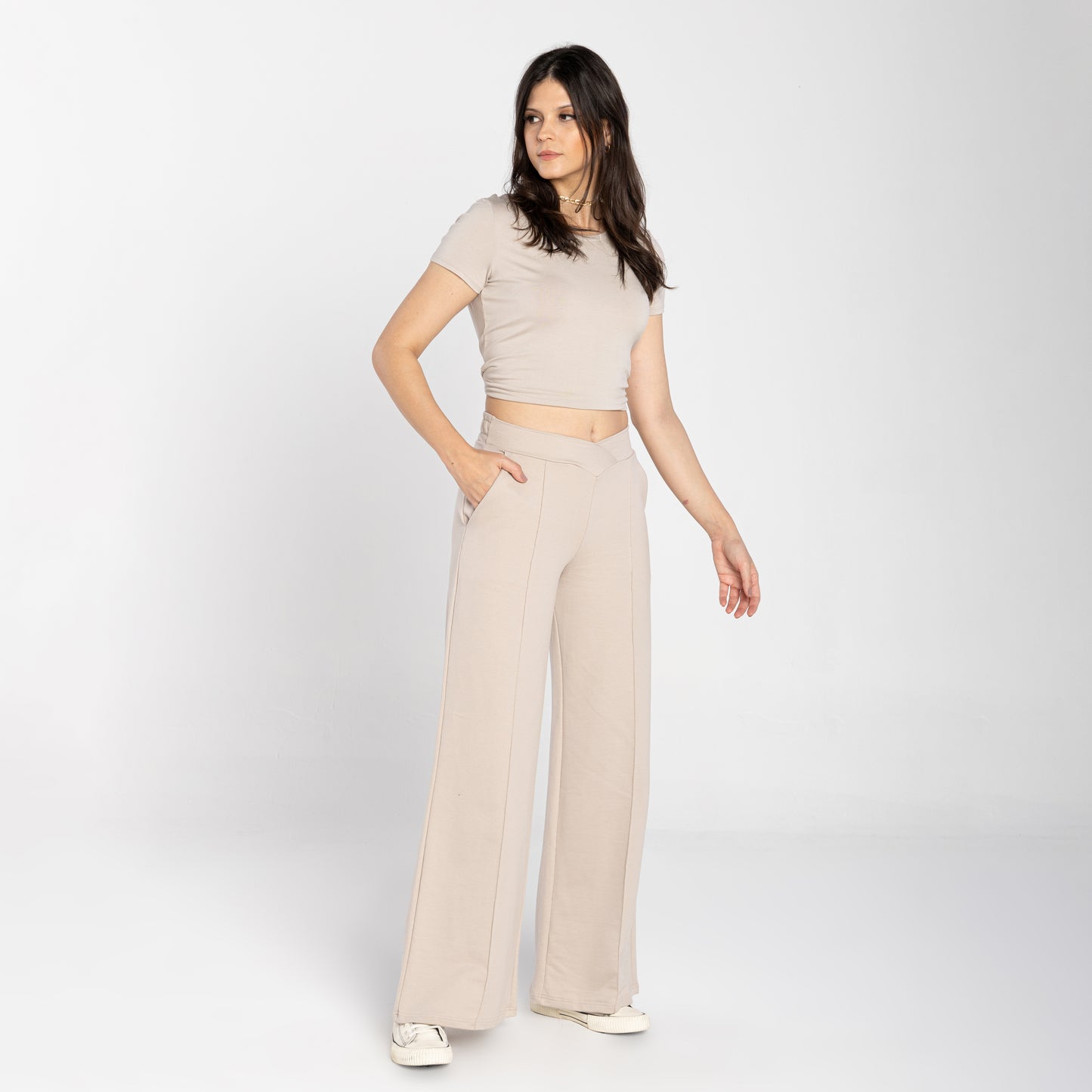 Calça Wide Moletom Tech Impermeável Cós Transpassado - Bege Aveia