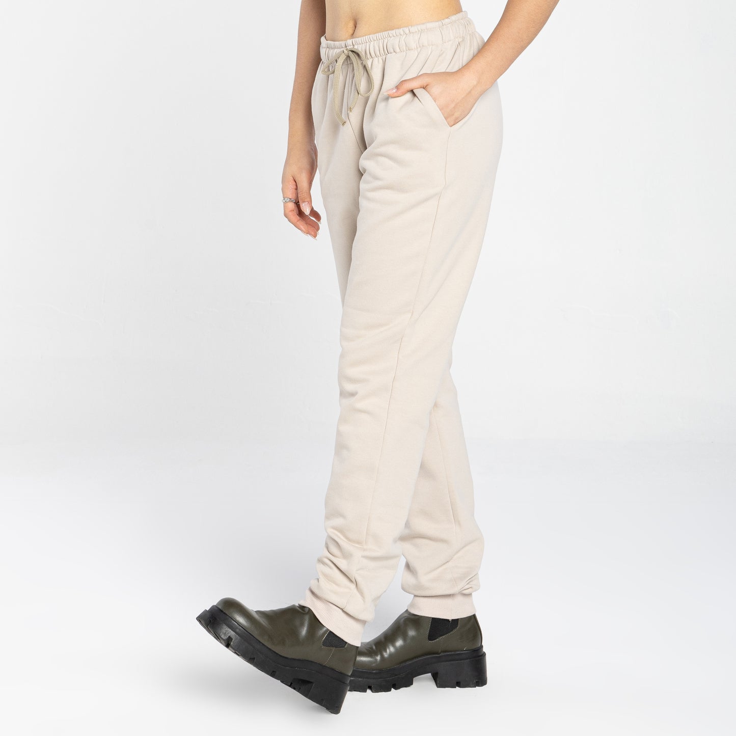 Calça Jogger Moletom Tech Impermeável Feminina - Bege Aveia