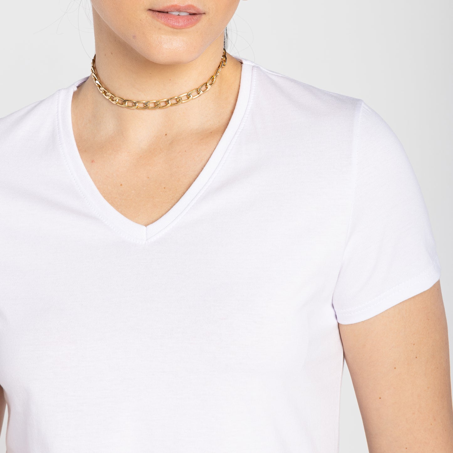Camiseta Comfort Gola V Feminina - Branco